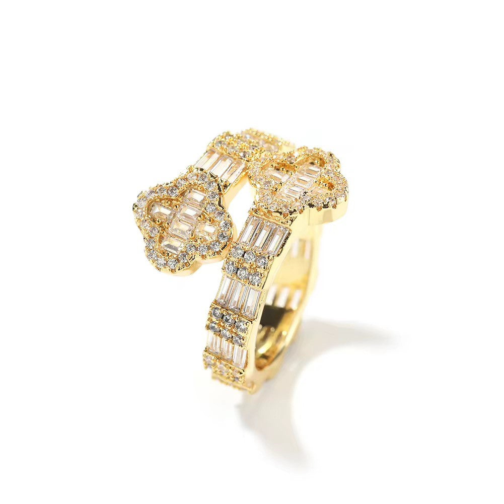 Baguette Lucky Clover Ring